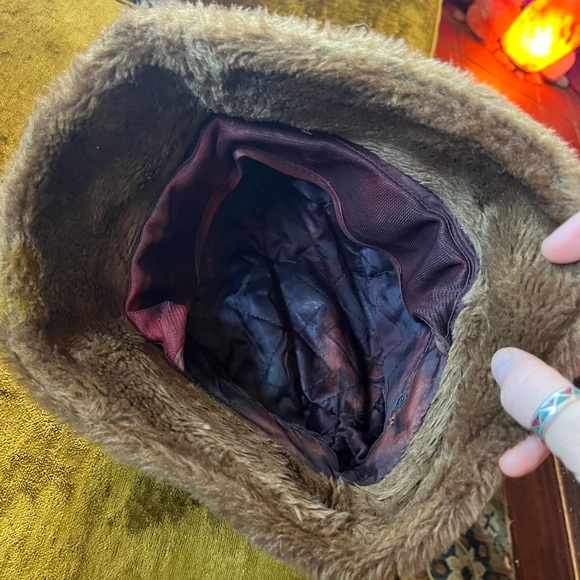 Vintage Faux Fur Plush Brown Hat W/ Braided Trim & Feather - Picture 6 of 6